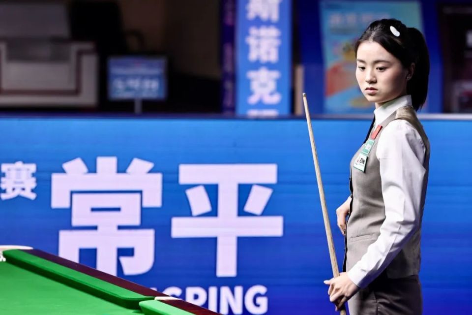 幕背后的故 幕背后的故