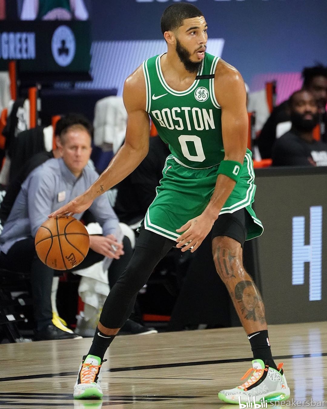 并调整段落 并调整段落