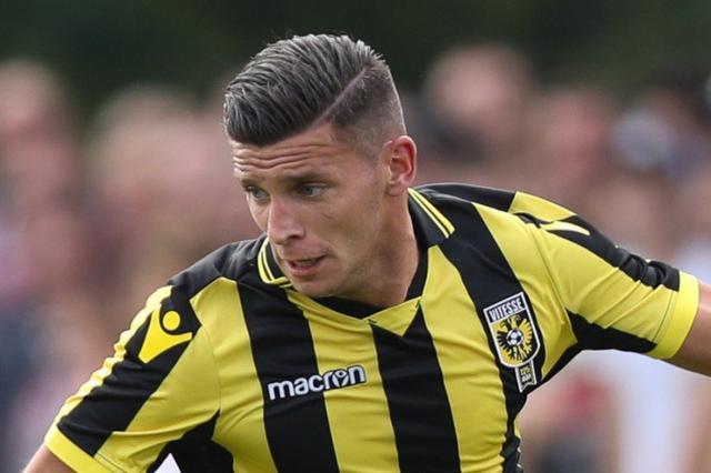 相反他们在 相反他们在