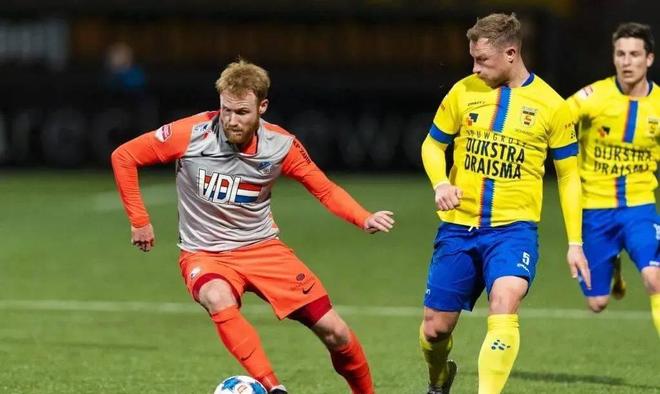 本场比赛再 本场比赛再